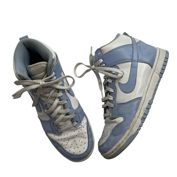 Nike Dunk High Sneakers in Aluminum - Picture 1 of 9